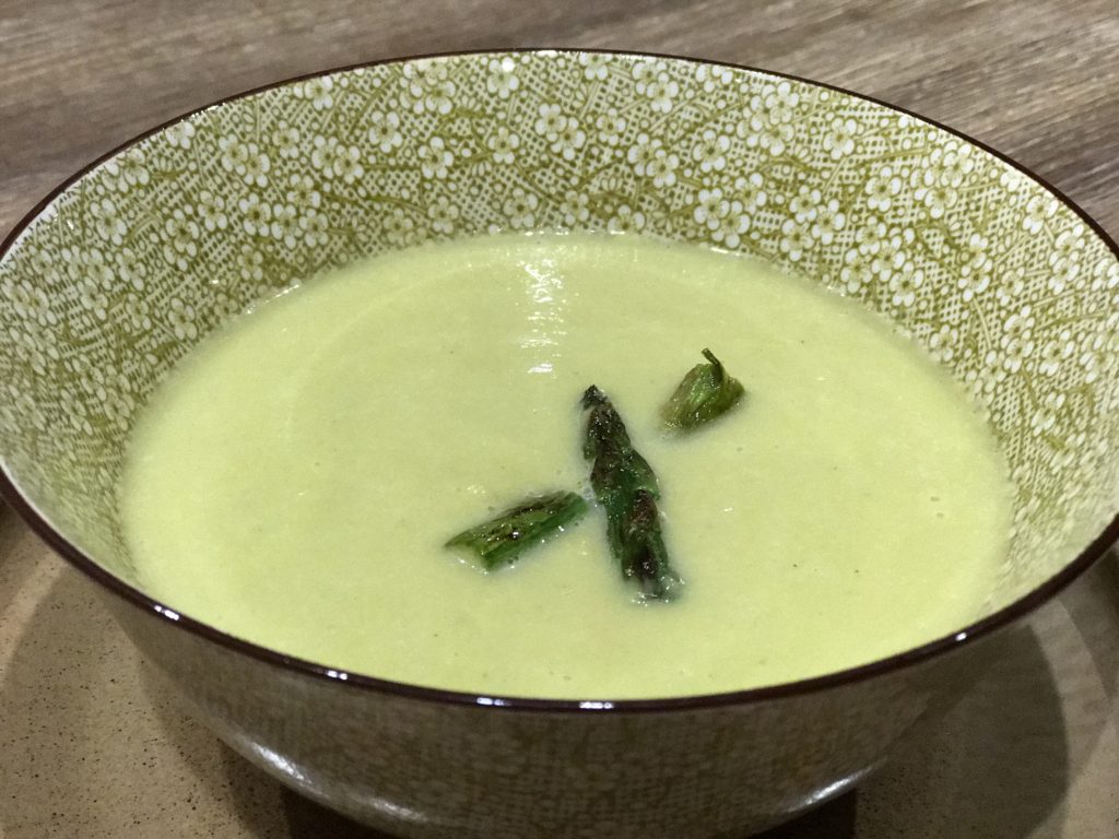 crema de espárragos verdes