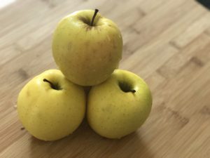 manzanas asadas con canela y matalauva