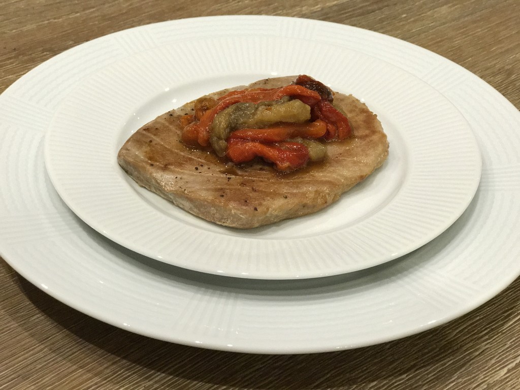 Atún con Pimiento y Berenjena Asados